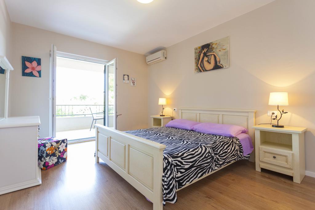 Meri Apartments - Puharic Makarska Værelse billede