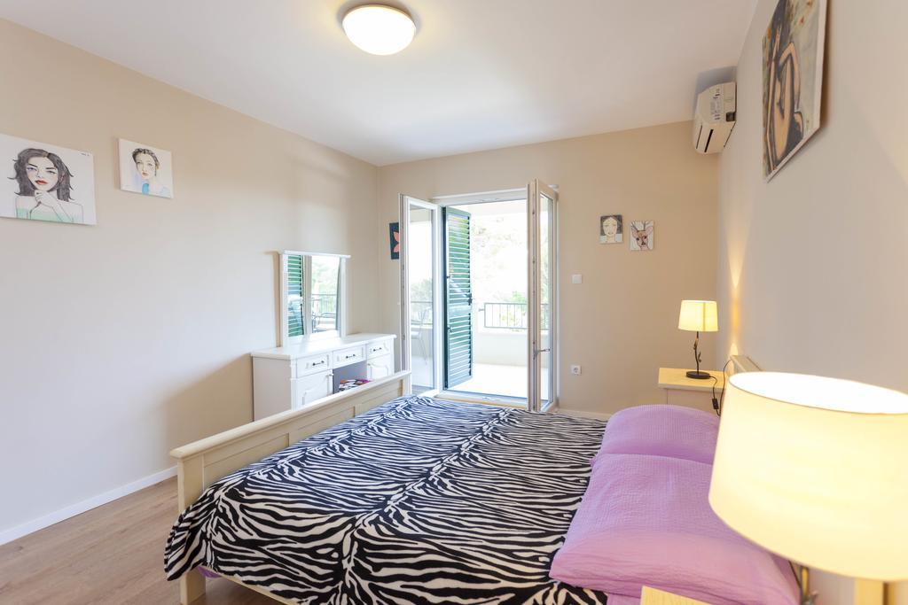 Meri Apartments - Puharic Makarska Eksteriør billede